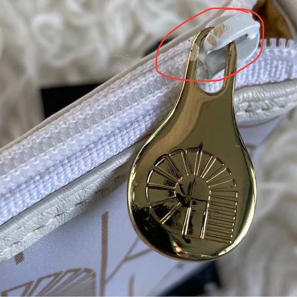 White and Gold Akdmks Purse NWT - Picture 14 of 16